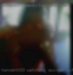 hannah0033 watching swinger life chat